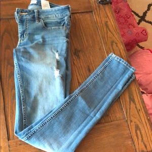 Hollister size 1 distressed jeans